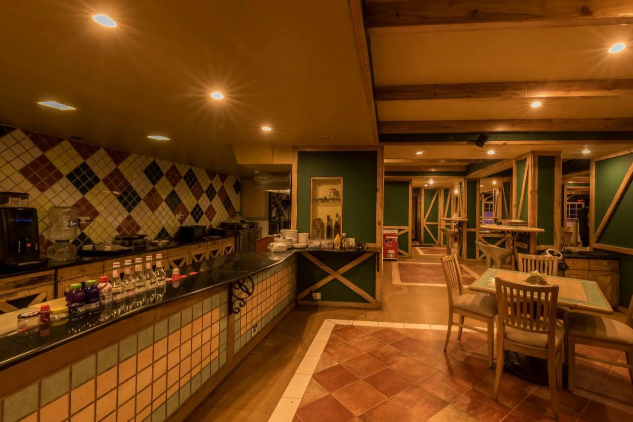 Hotel Nahar Nilgiris Ooty Eksteriør billede