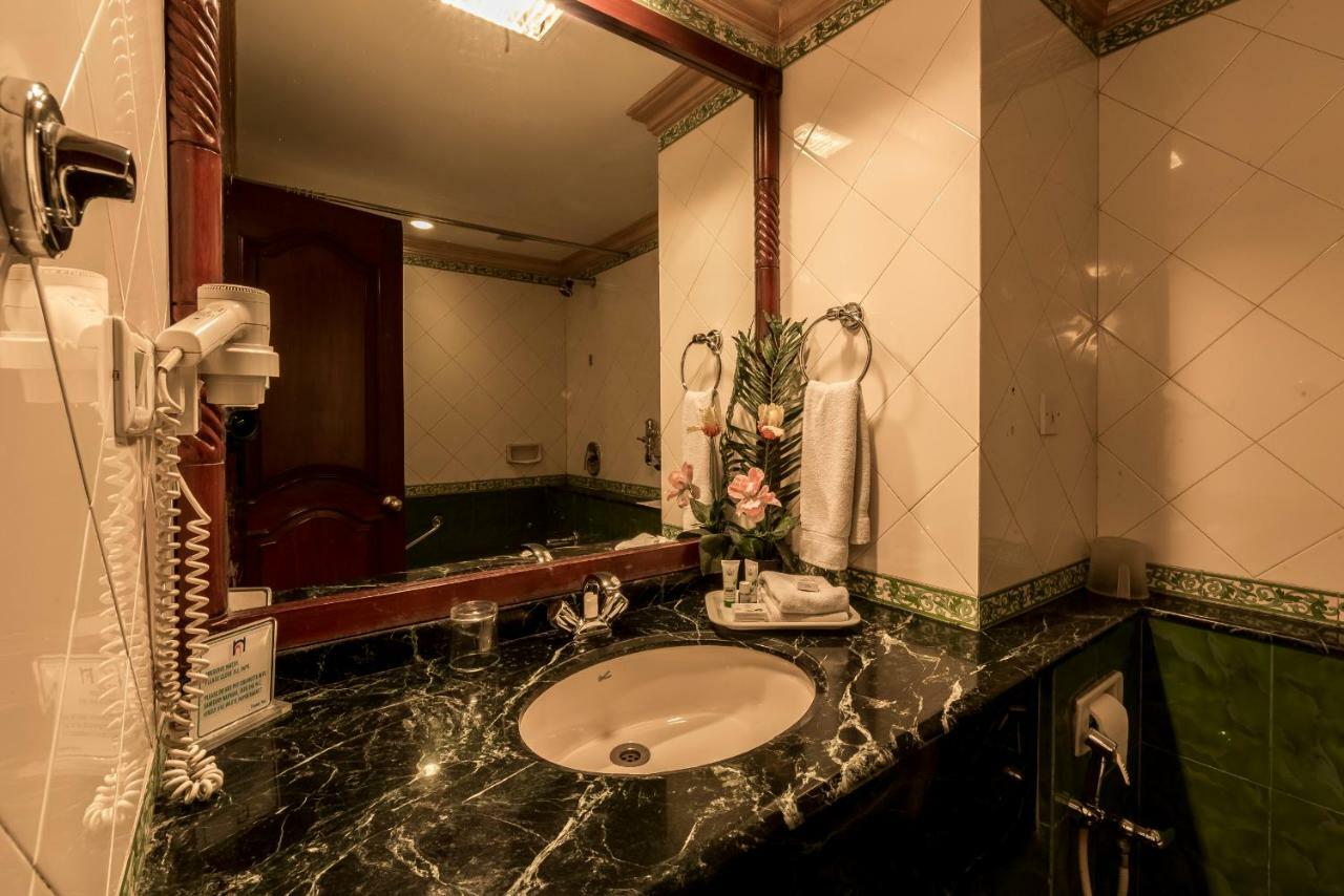 Hotel Nahar Nilgiris Ooty Eksteriør billede